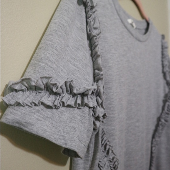 Grey T-Shirt With Ruffle Detailing - Picture 3 of 3